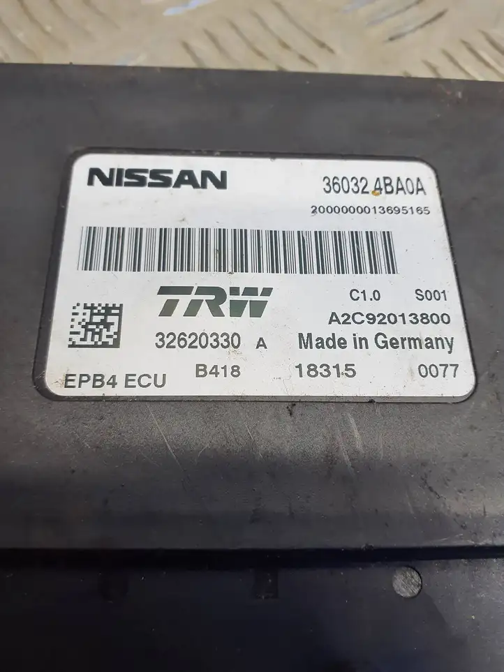 Nissan Qashqai (2013 - 2017) 360324BA0A Блок управления стояночным тормозом — фото 7
