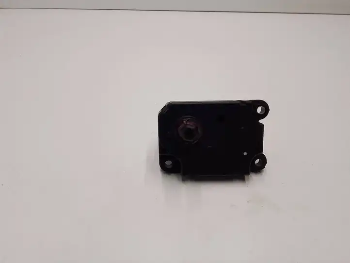 Nissan Qashqai (2013 - 2017) 1401146A Двигатель задвижки потока воздуха — фото 2