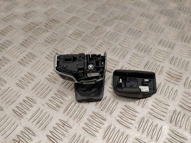 Audi A4 (2015 - 2019)  8W1713140D Отделка рычага переключения передач (кожа, головка)