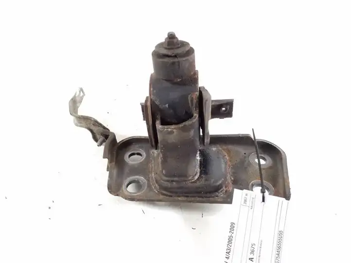 Toyota RAV 4 (XA30) (2006 - 2016) 12372-26010 Опора двигателя — фото 1