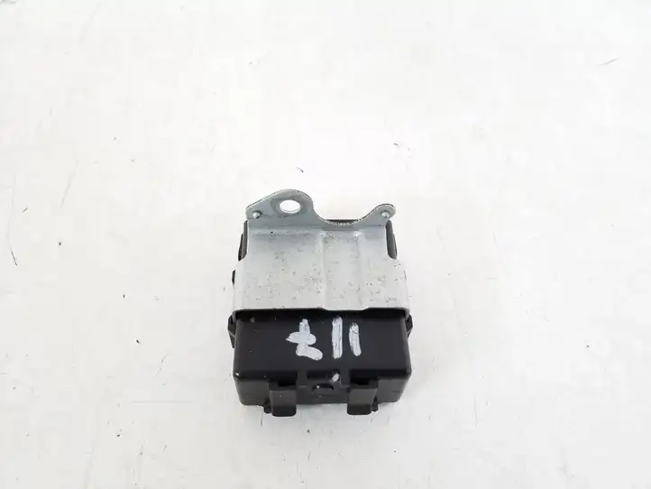 Toyota Auris 150 (2006 - 2012) 85940-02040 Реле стеклоочистителей — фото 3