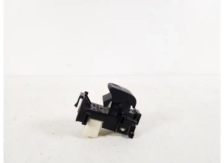 Toyota Auris 150 (2006 - 2012) 192829 Кнопка стеклоподъемников — фото 2