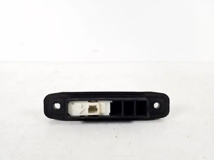 Toyota Auris 150 (2006 - 2012) 84840-28030 Ручка багажной двери — фото 2
