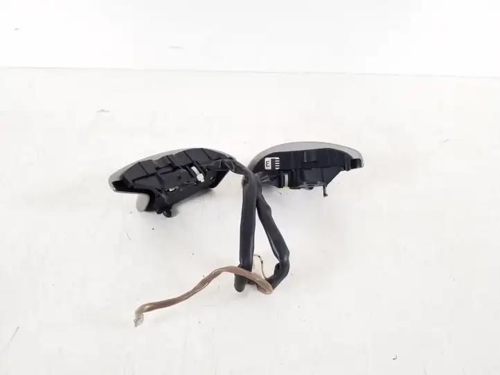 Toyota Auris 150 (2006 - 2012) 84250-02080 Кнопки на рулевом колесе — фото 2