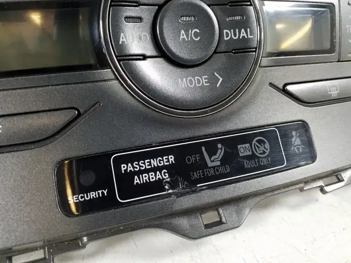 Toyota Auris 150 (2006 - 2012) 55900-02220 Блок управления кондиционером — фото 3