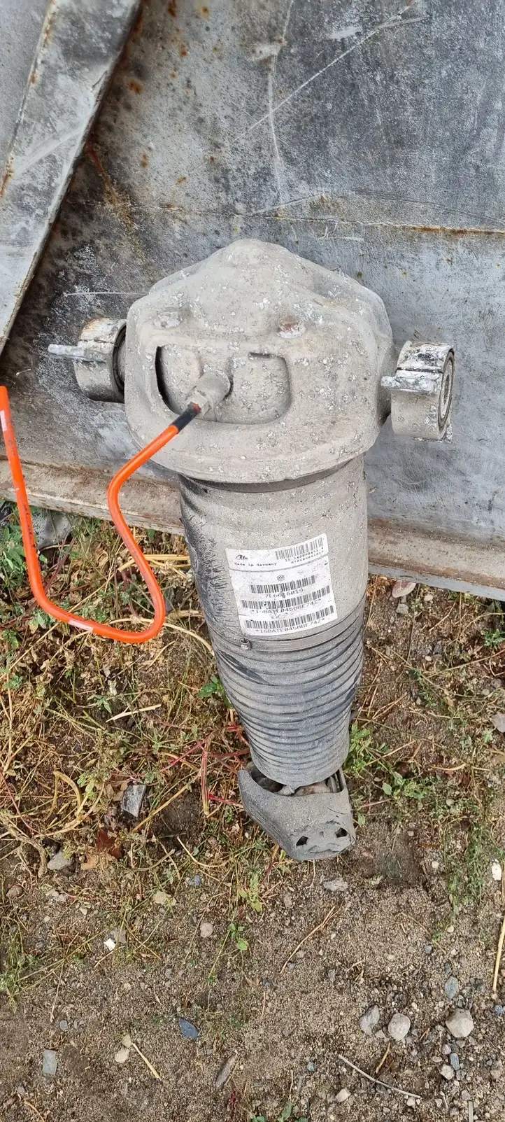 Volkswagen Touareg I (2002 - 2010) 7L6616019 Задняя пневмостойка — фото 1
