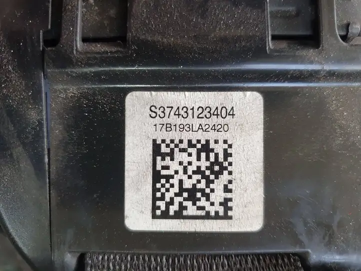 BMW 5 G30 G31 (2016 - ) 632657800C Задний ремень безопасности — фото 4
