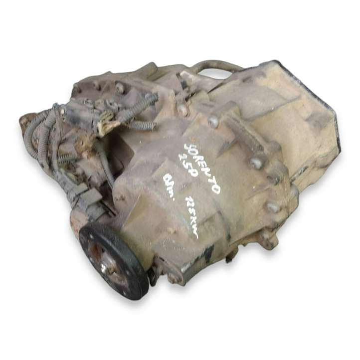 Kia Sorento (2006 - 2009)  473004C111 Редуктор коробки передач (раздатка)