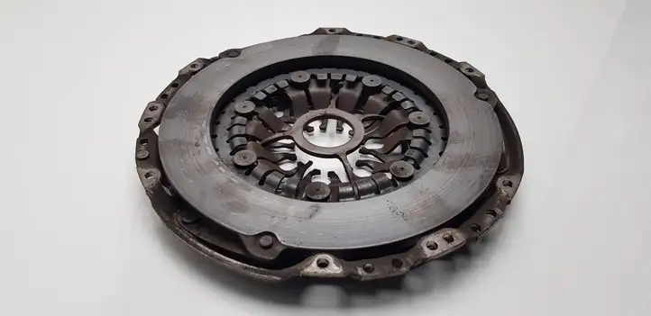 Renault Scenic II - Grand scenic II (2003 - 2006) 8200539510 Корзина сцепления — фото 1