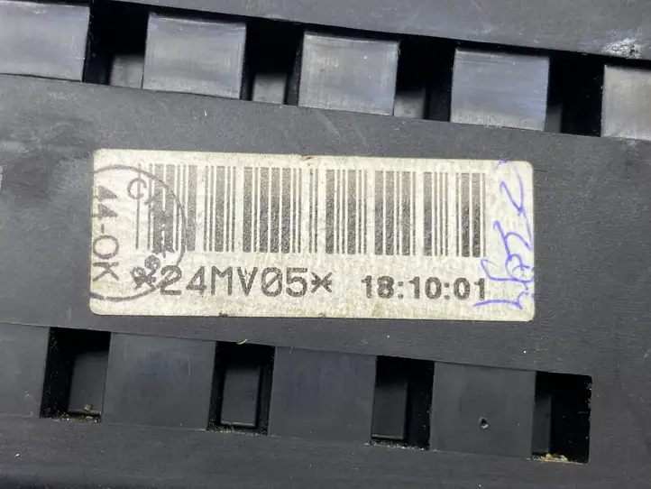 Volvo S80 (1998 - 2004) 9162323 Клеммный узел плюсовых проводов — фото 3