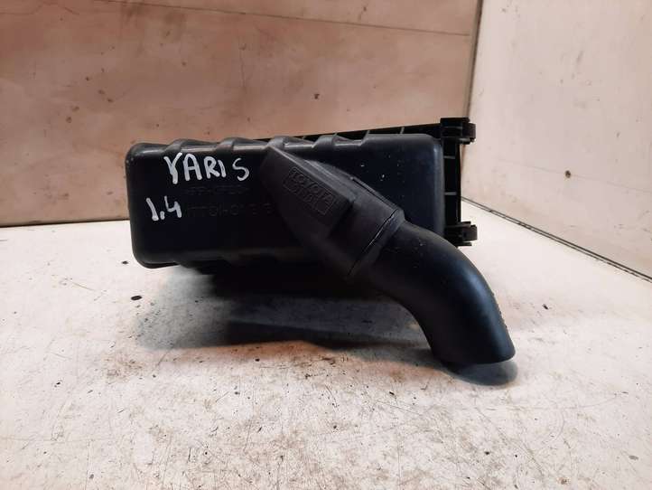 Toyota Yaris (2003 - 2005)  177050N010 Коробка воздушного фильтра