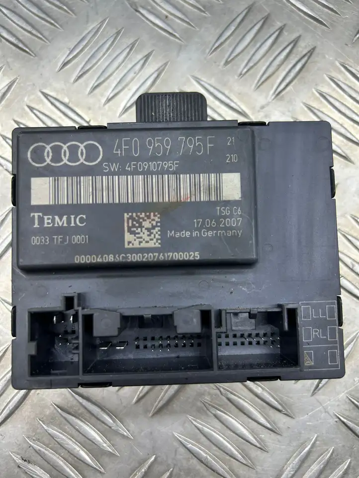 Audi A6 S6 C6 4F (2004 - 2008) 4F0959795F Блок управления дверью — фото 2