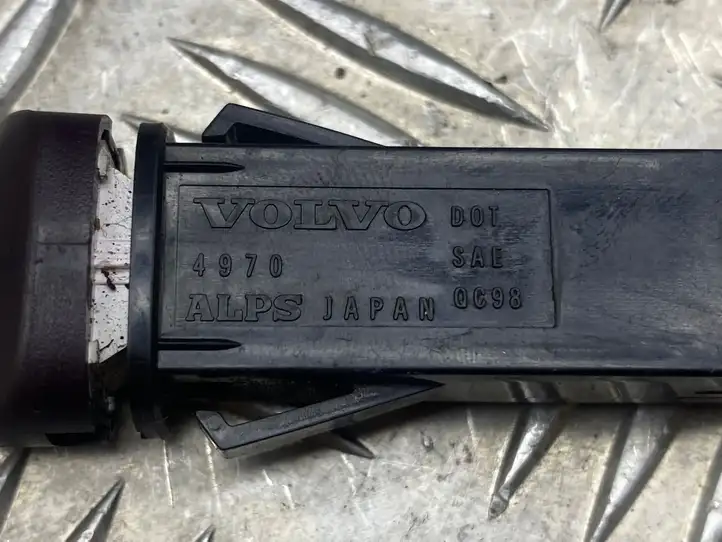 Volvo S80 (1998 - 2004) 9168302 Включатель аварийных фонарей — фото 3
