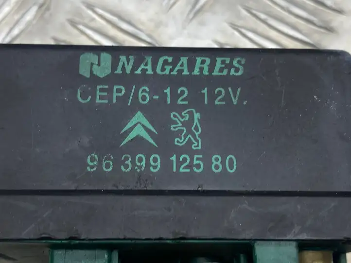 Peugeot 307 CC (2001 - 2005) 9639912580 Реле накала свечей — фото 2