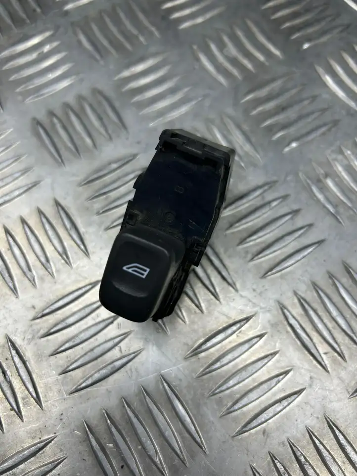 Volvo XC70 (2004 - 2007) 9472275 Кнопка стеклоподъемников — фото 1
