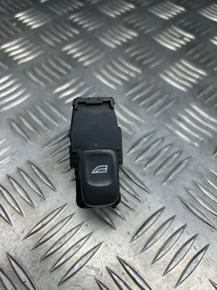 Volvo XC70 (2004 - 2007) 9472275 Кнопка стеклоподъемников — фото 1
