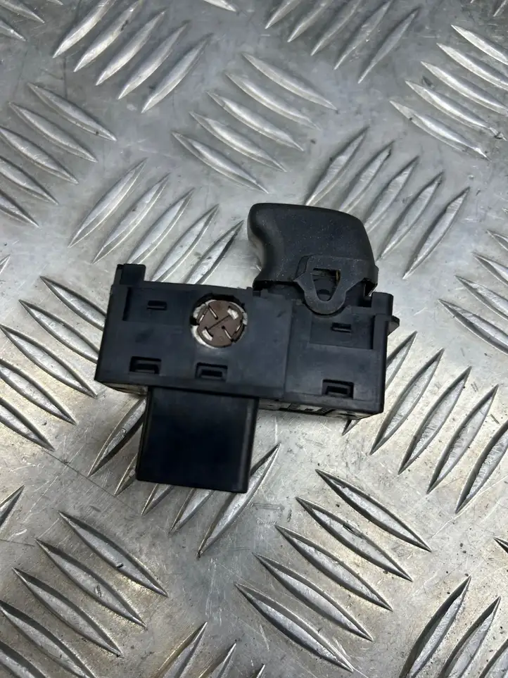 Volvo XC70 (2004 - 2007) 9472275 Кнопка стеклоподъемников — фото 5