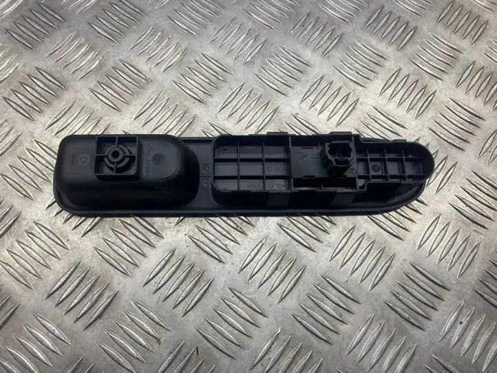 Peugeot 307 CC (2001 - 2005) 96351625XT Блок кнопок стеклоподъемников — фото 8