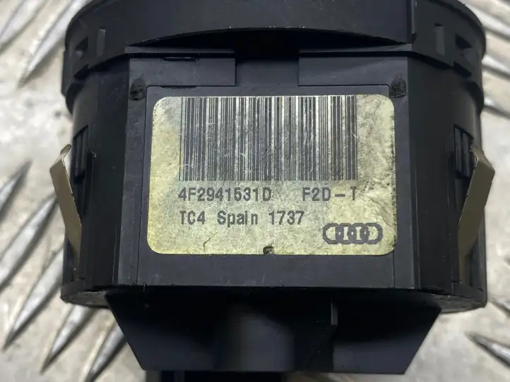 Audi A6 S6 C6 4F (2004 - 2008) 4F2941531D Включатель фонарей — фото 2