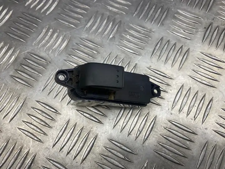 Mazda 6 (2002 - 2005) GP9F66380 Кнопка стеклоподъемников — фото 1