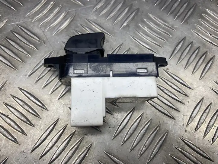 Mazda 6 (2002 - 2005) GP9F66380 Кнопка стеклоподъемников — фото 5