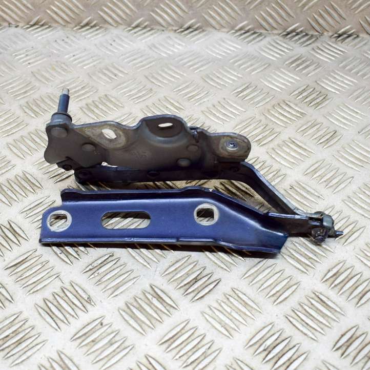 Audi A3/S3 8V (2012 - 2016)  8V0823302F Петля (петли) капота