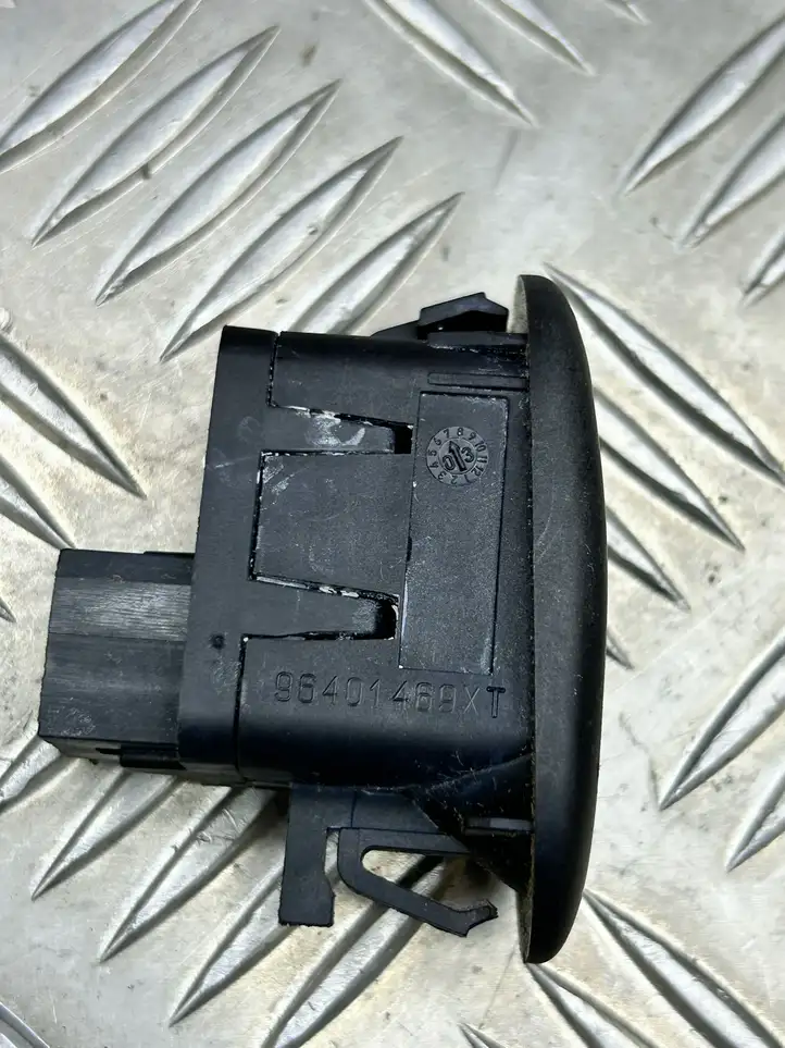 Citroen C2 (2003 - 2008) 96401469XT Кнопка стеклоподъемников — фото 2