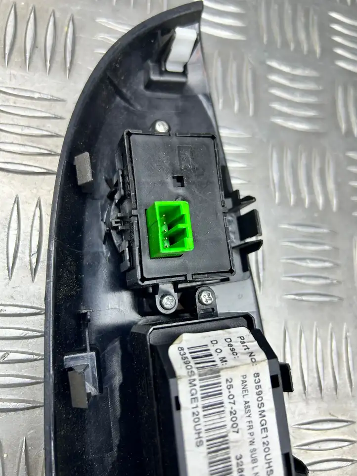 Honda Civic (2006 - 2011) 83590SMGE120UHS Блок кнопок стеклоподъемников — фото 3