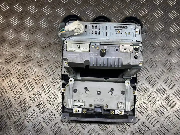 Honda Civic (2001 - 2005) FF0110683 Магнитола / мультимедийная система — фото 3