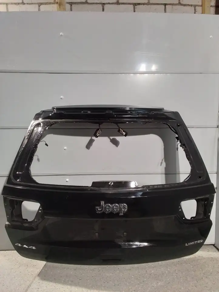 Jeep Cherokee (2013 - 2017) Крышка багажника — фото 1