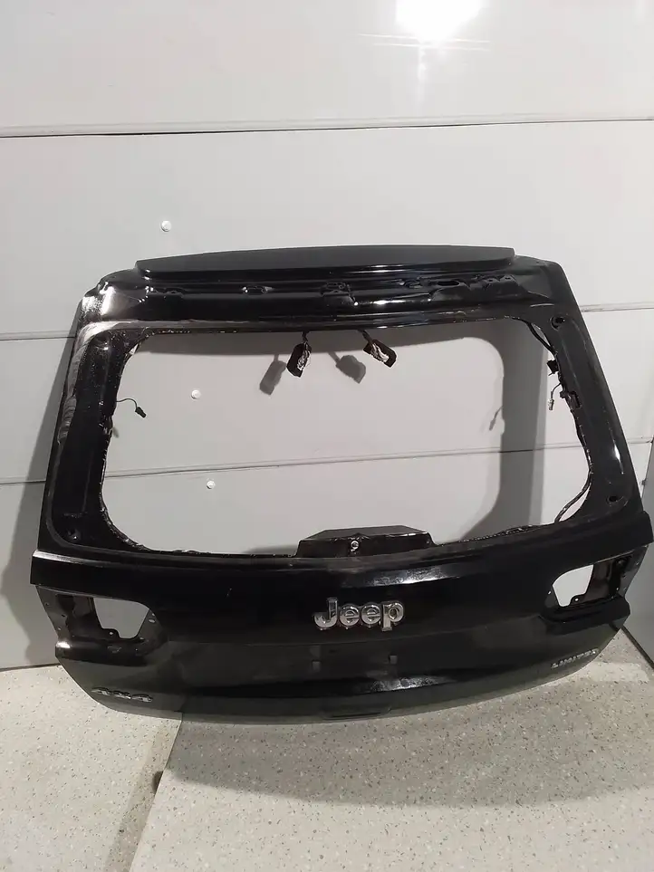 Jeep Cherokee (2013 - 2017) Крышка багажника — фото 2