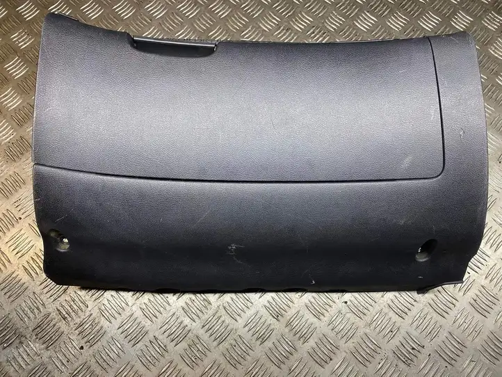 Skoda Octavia Mk2 (1Z) (2004 - 2013) 1Z1857097L Вещевой ящик — фото 1