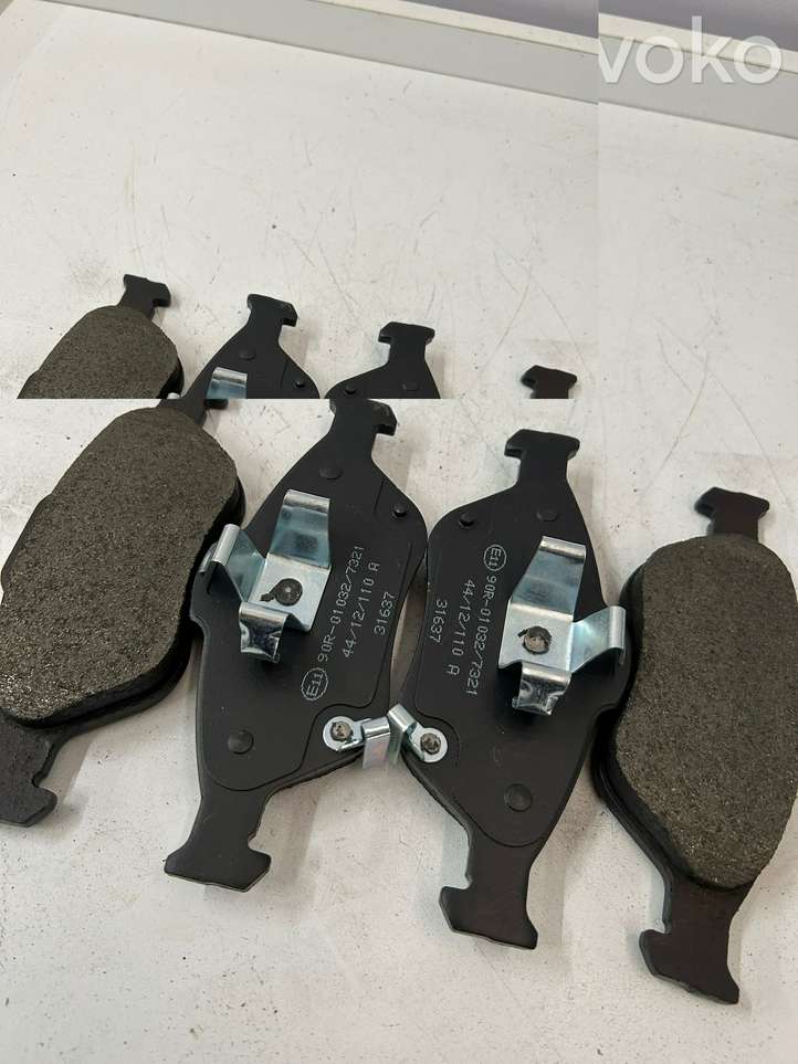 Toyota Yaris (2005 - 2009)  ADB31637 Тормозные колодки (передние)