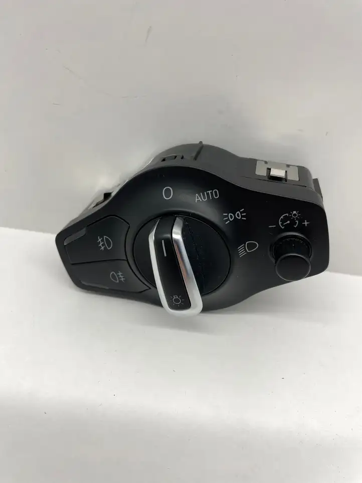 Audi A4 S4 B8 8K (2007 - 2011) 8k0941531 Включатель фонарей — фото 1