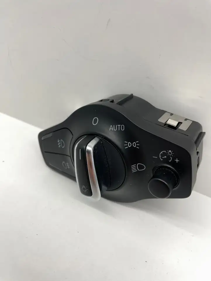 Audi A4 S4 B8 8K (2007 - 2011) 8k0941531 Включатель фонарей — фото 4