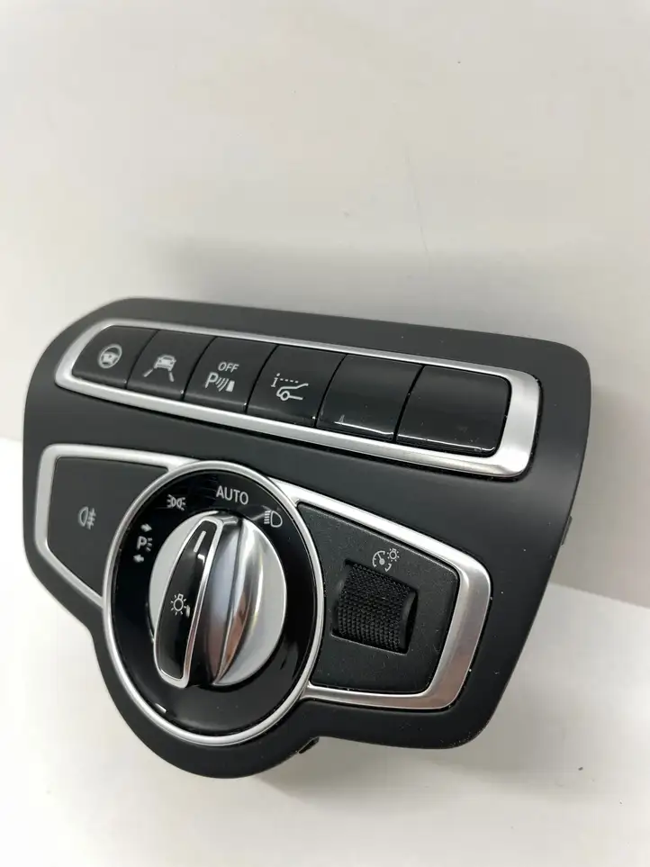 Mercedes-Benz C W205 (2014 - 2021) 2059056500 Включатель фонарей — фото 3