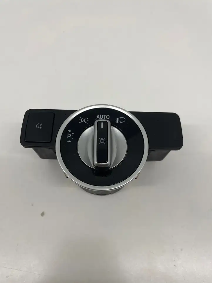 Mercedes-Benz E C207 W207 (2009 - 2017) A2129050551 Включатель фонарей — фото 4
