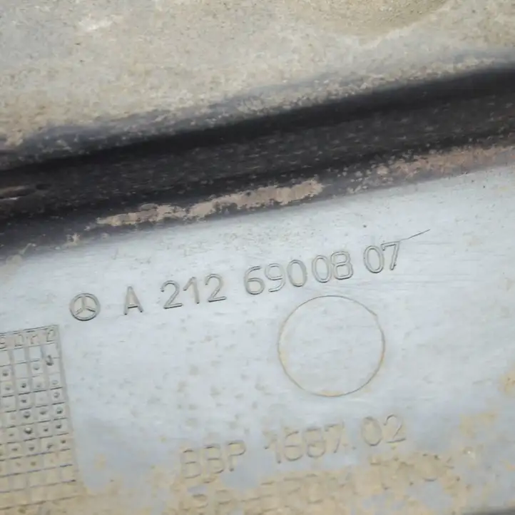 Mercedes-Benz E W212 (2009 - 2016) A2126900807 Защита топливного бака — фото 3