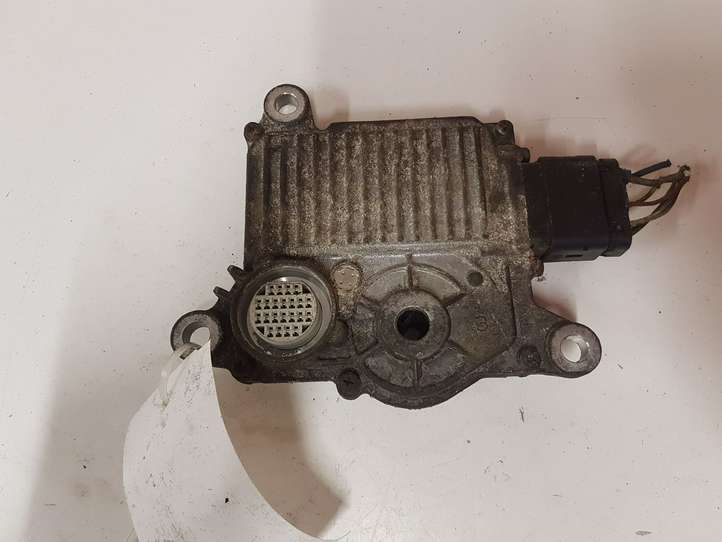 Opel Vectra (2002 - 2005)  55559861 Блок управления коробки передач