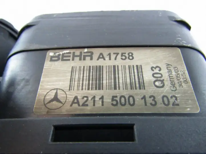 Mercedes-Benz E W211 (2002 - 2009) Радиатор охлаждающей жидкости двигателя — фото 3