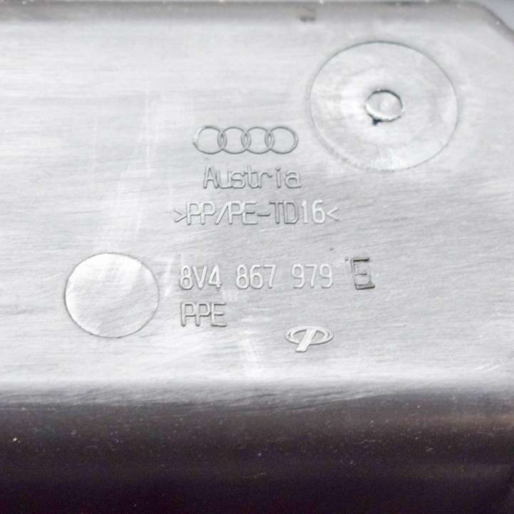 Audi A3/S3 8V (2012 - 2016)  8V4867979E Обшивка крышки багажника