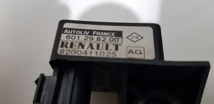 Renault Scenic II - Grand scenic II (2003 - 2006) 8200411025 Датчик удара SRS — фото 5
