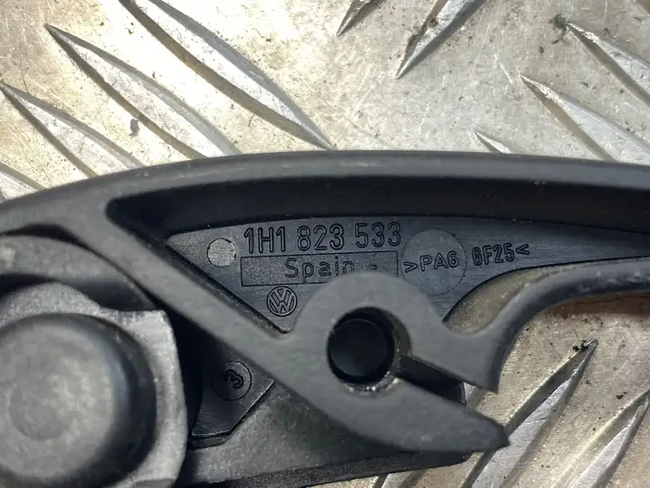 Audi A3/S3 8P (2008 - 2013) 1H1823533 Ручка открытия капота — фото 2