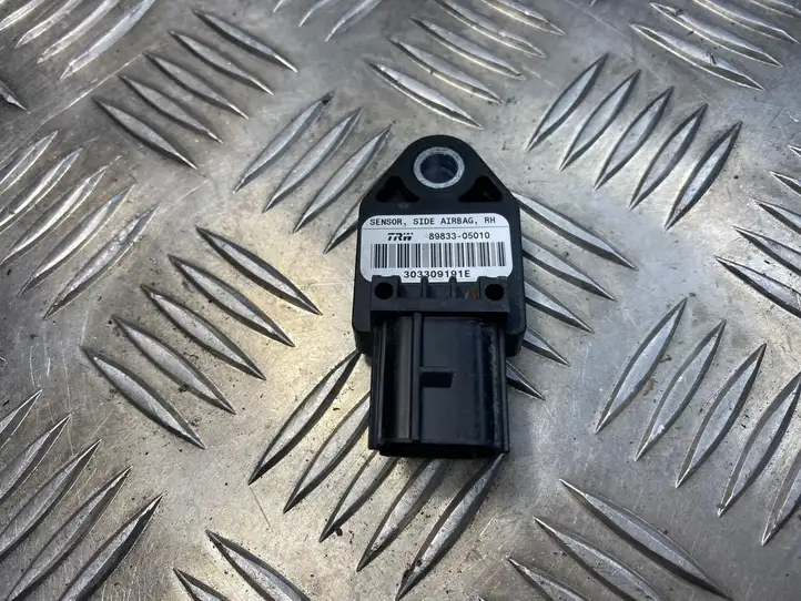Toyota Avensis T250 (2006 - 2009) 8983305010 Датчик удара SRS — фото 1