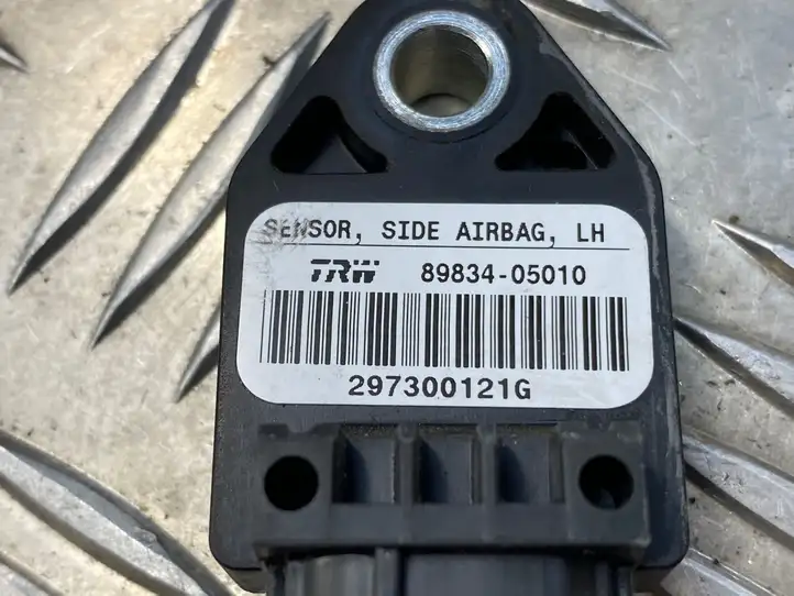 Toyota Avensis T250 (2006 - 2009) 8983405010 Датчик удара SRS — фото 2