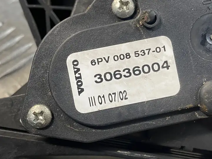 Volvo S80 (1998 - 2004) 30636004 Педаль акселератора — фото 2