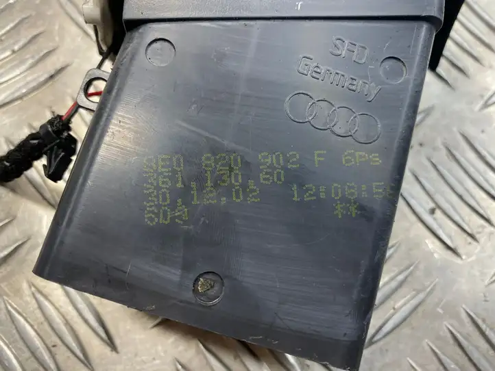 Audi A4 S4 B6 8E 8H (2000 - 2006) 8E0820902 Боковой воздушный дефлектор — фото 2