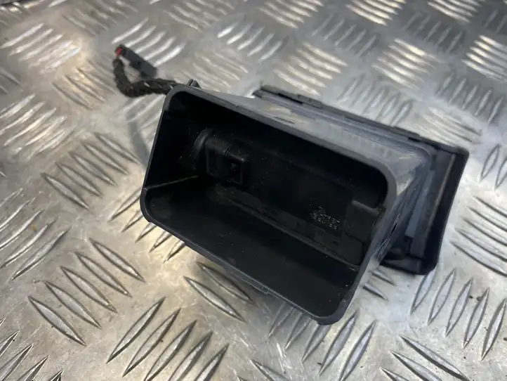 Audi A4 S4 B6 8E 8H (2000 - 2006) 8E0820902 Боковой воздушный дефлектор — фото 5