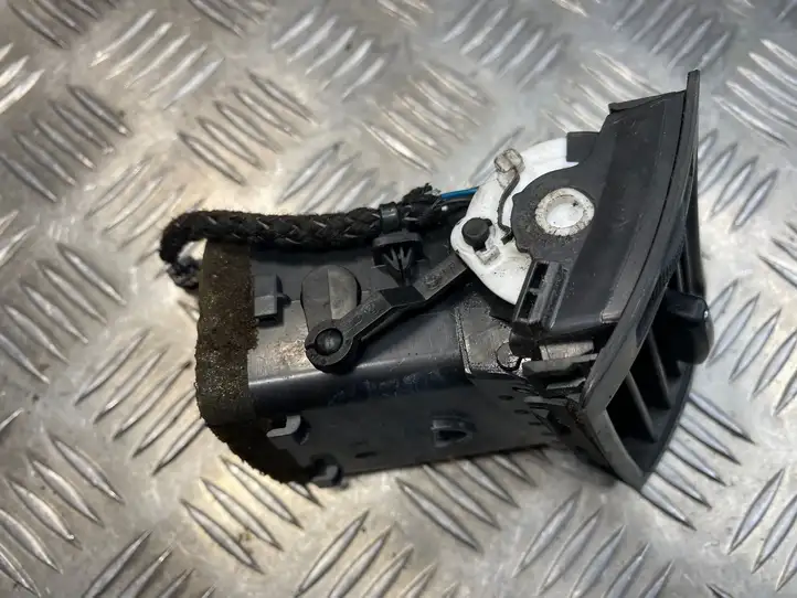 Audi A4 S4 B6 8E 8H (2000 - 2006) 438301 Боковой воздушный дефлектор — фото 7