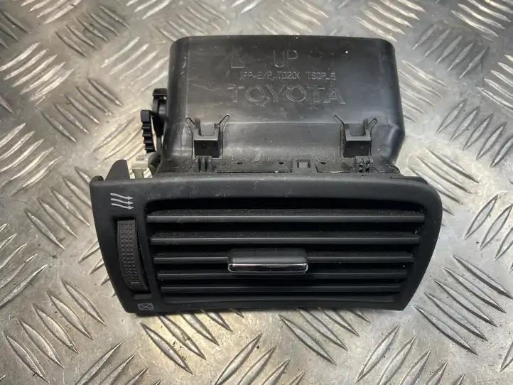 Toyota Avensis T250 (2006 - 2009) Боковой воздушный дефлектор — фото 1